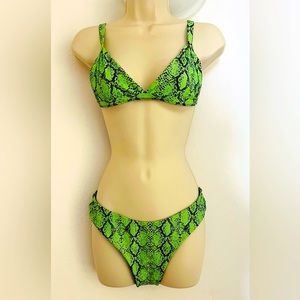 Zaful forever young brand lime green bathing suit…new with tags and stunning